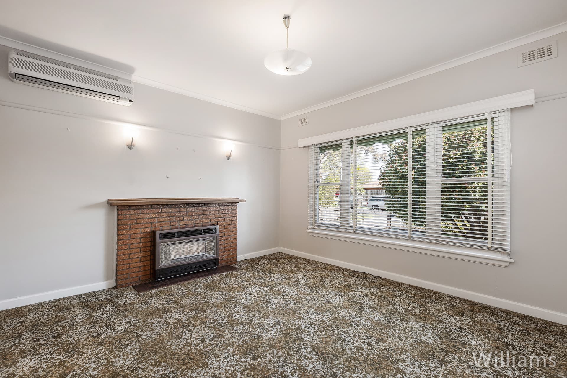 46 Charlotte Street, Newport - Thumbnail 2