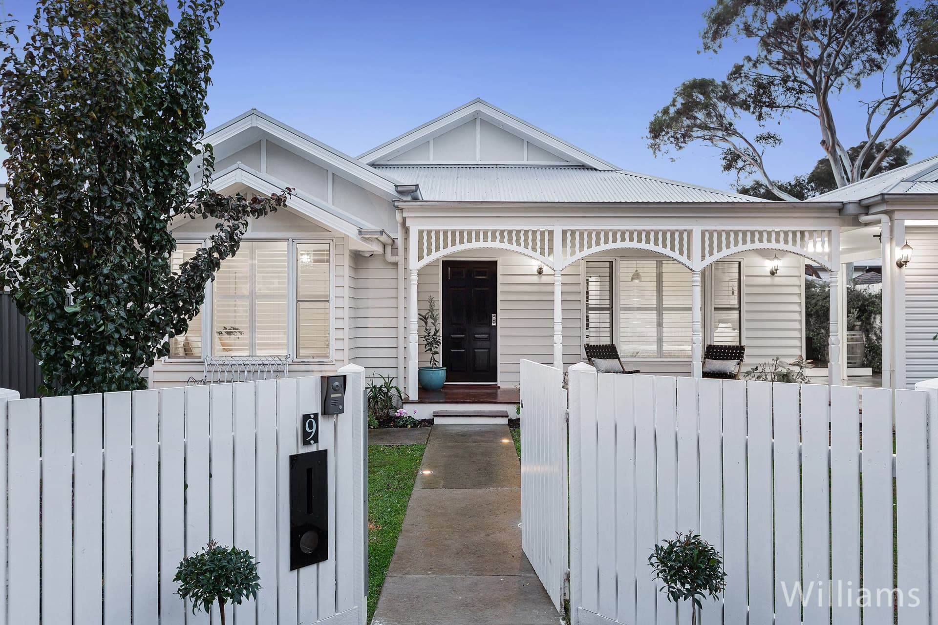 9 Railway Parade, Newport - Image 1