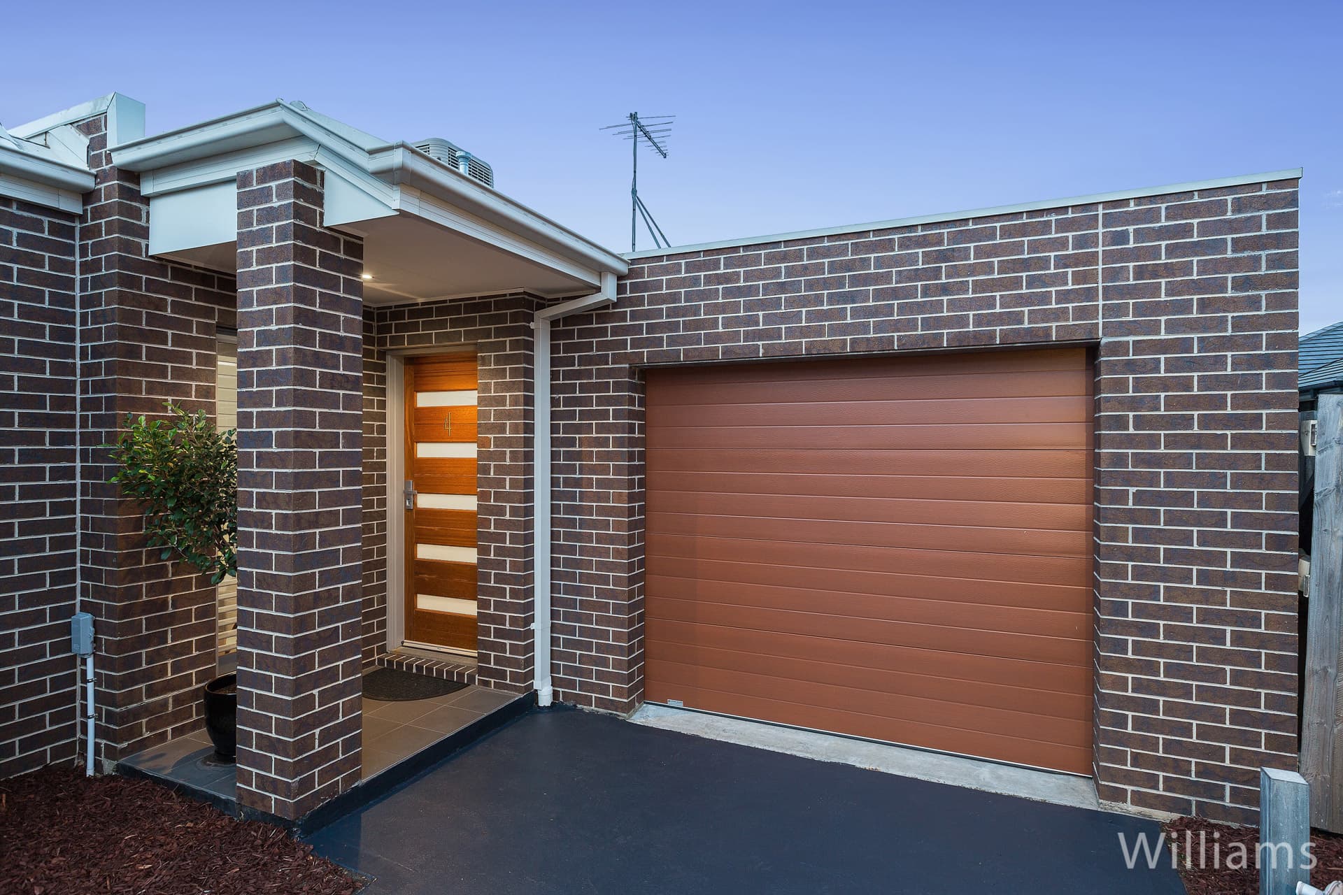 4/42 Grieve Parade, Altona - Image 1