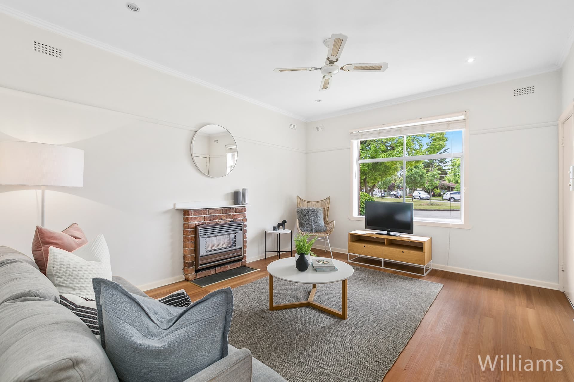 13 Cerberus Crescent, Williamstown - Thumbnail 4