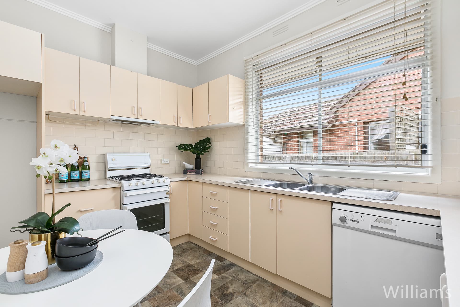 13 Cerberus Crescent, Williamstown - Thumbnail 7