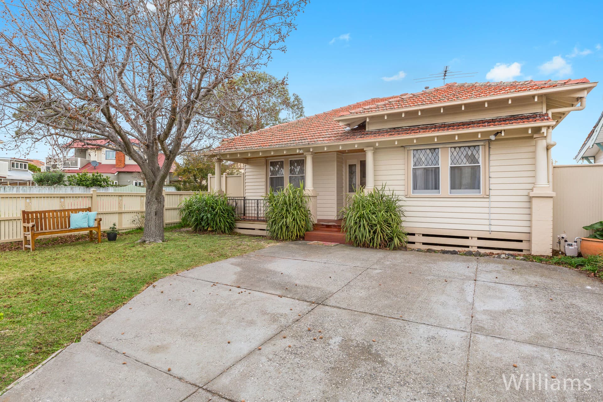 279 Douglas Parade, Newport - Thumbnail 2
