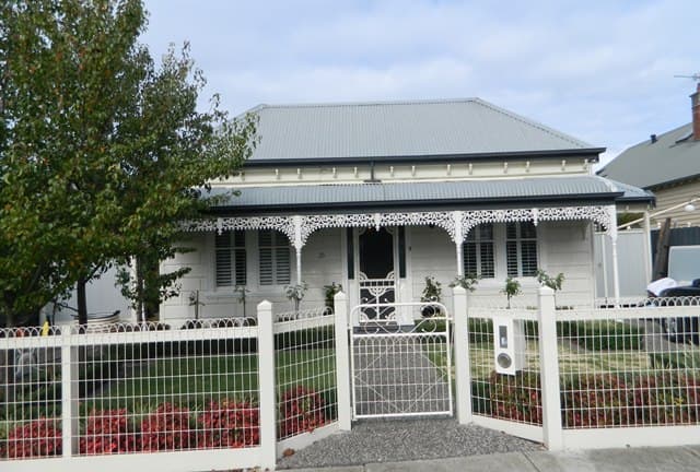 25 Collingwood Road, Newport - Image 1