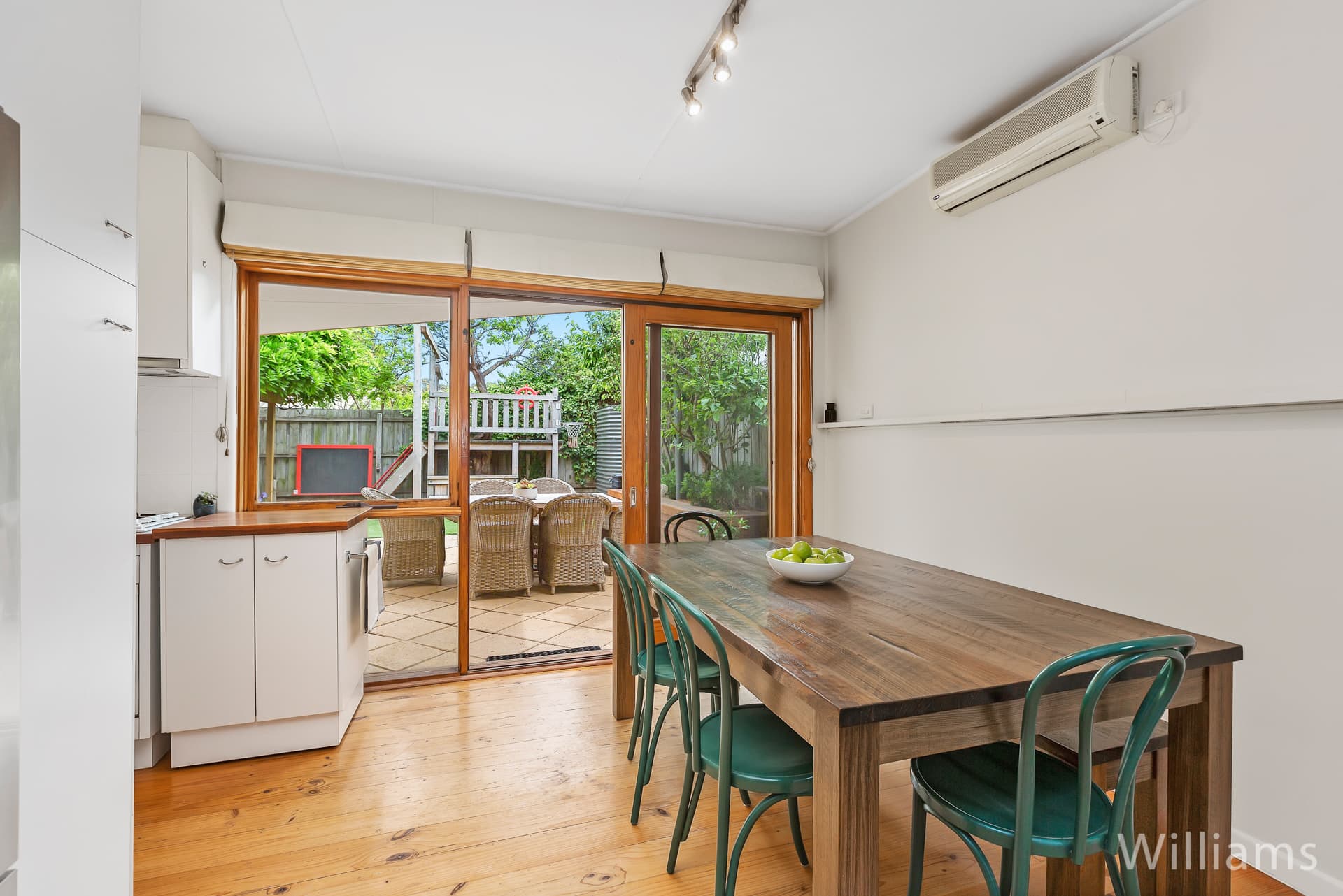 22 Collins Street, Williamstown - Thumbnail 7