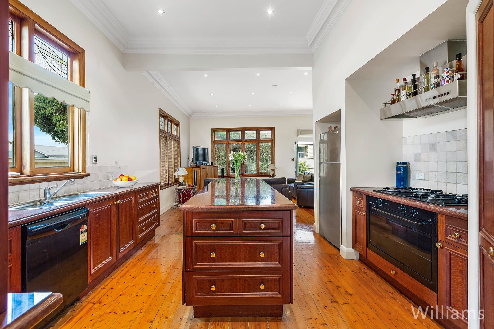 195 Melbourne Road, Williamstown - Thumbnail 4