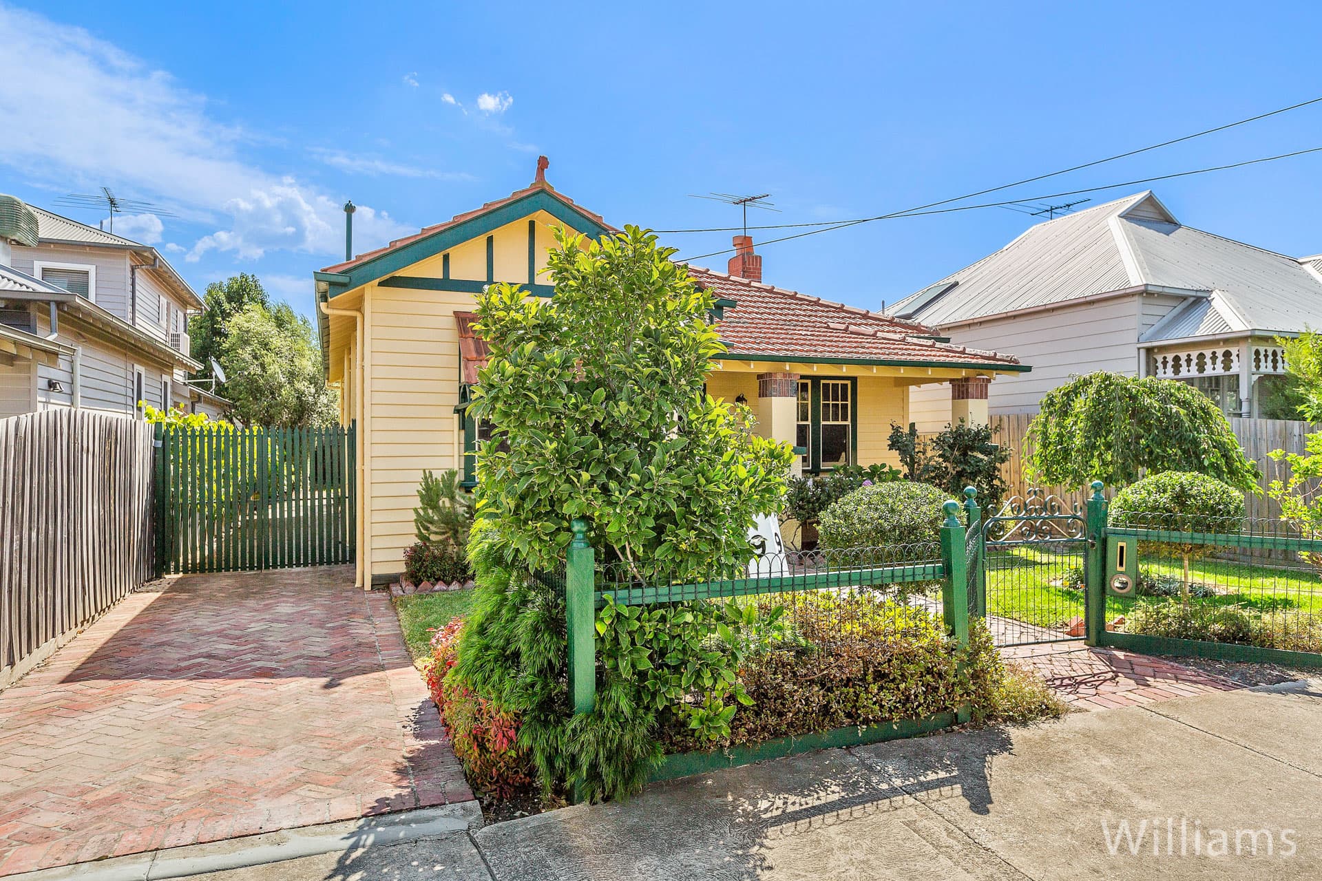 9 Mirls Street, Newport - Thumbnail 2