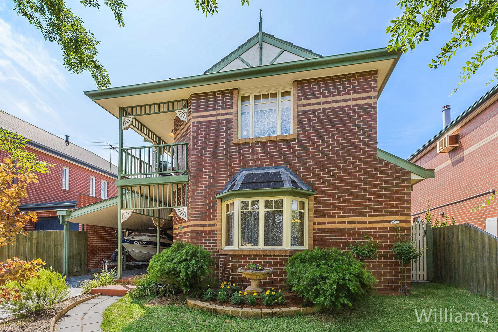 4 West Court, Williamstown - Thumbnail 2