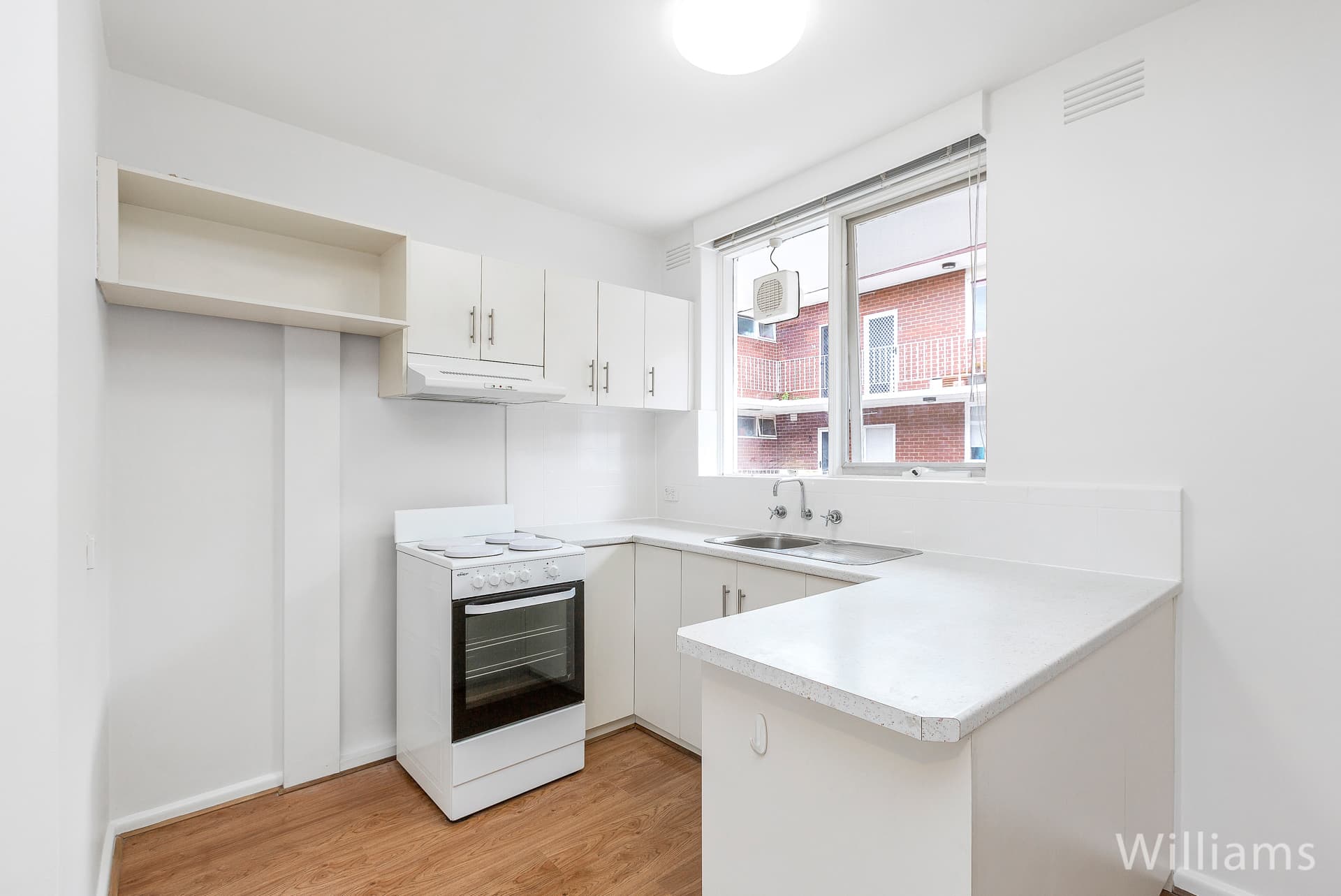 10/294 Nicholson Street, Seddon - Thumbnail 3