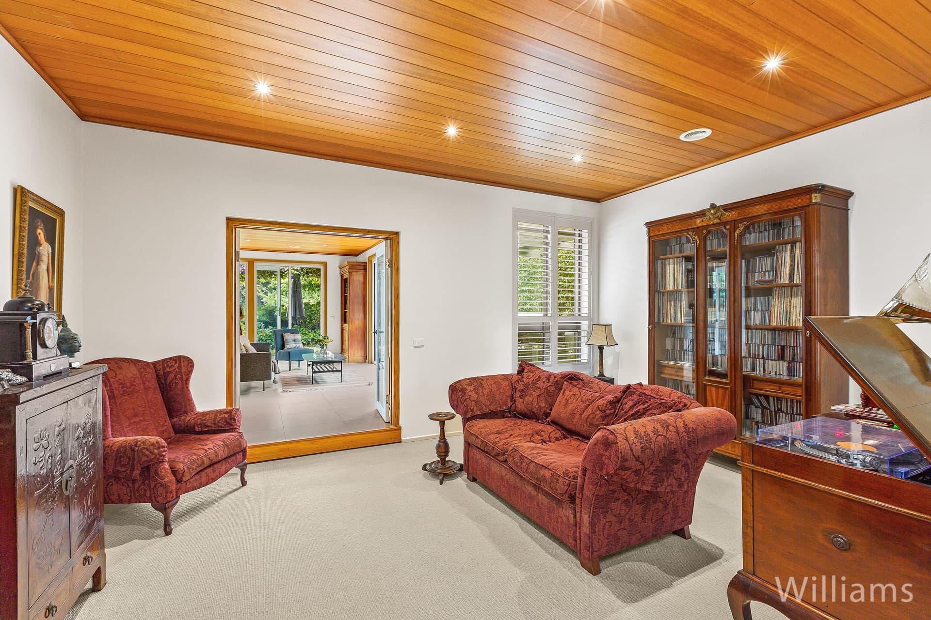 11 Steele Street, Newport - Thumbnail 2