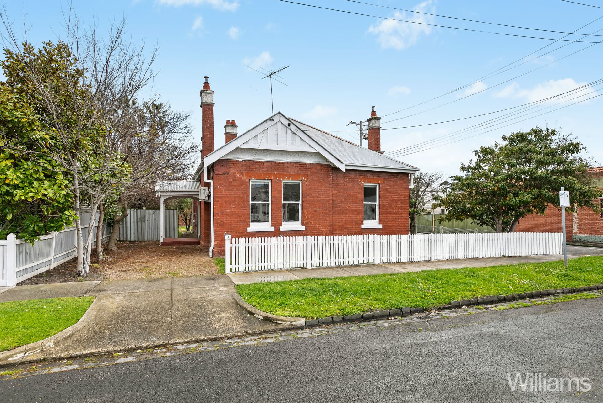 8 Thompson Street, Williamstown - Image 1