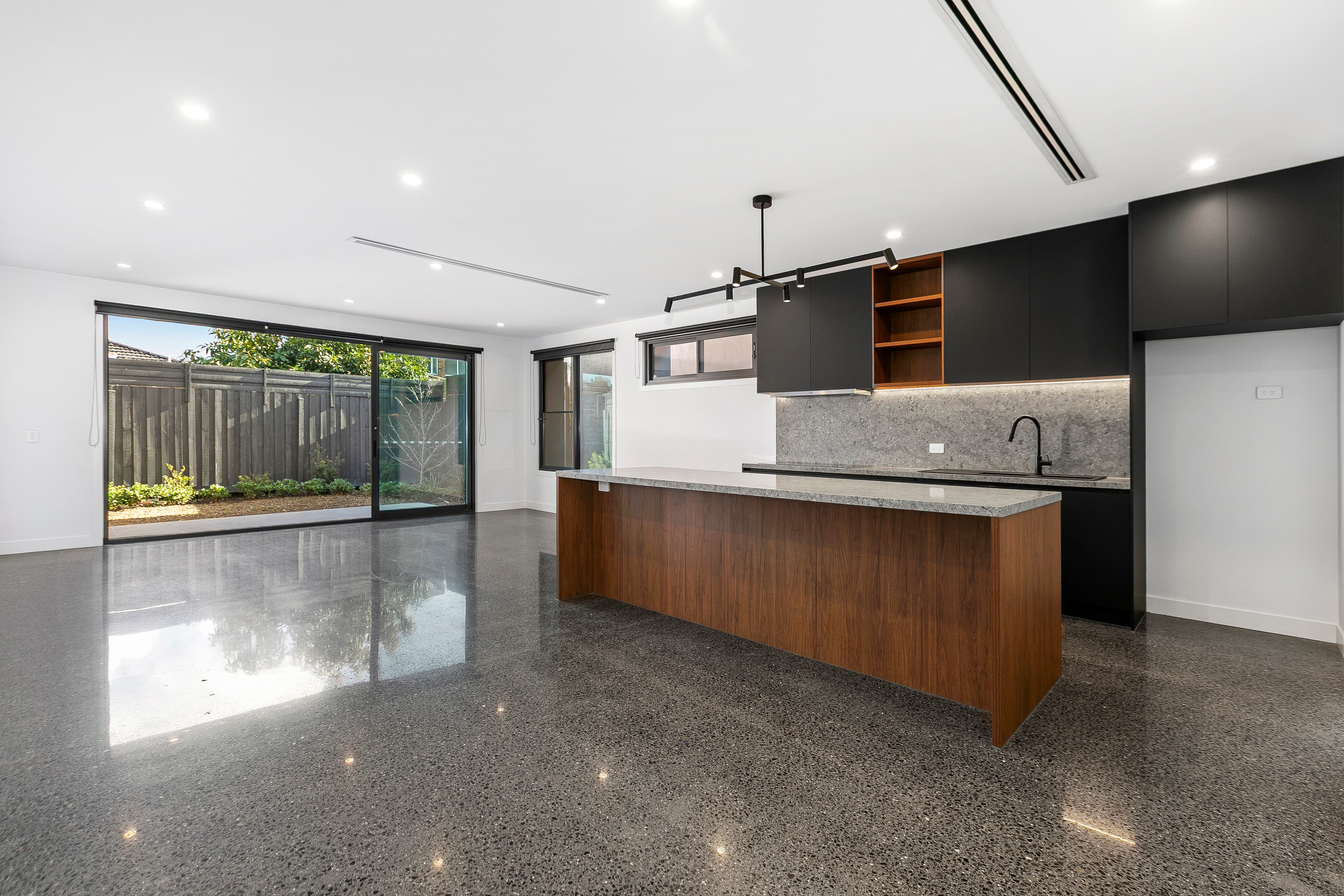 31A Fourth Avenue, Altona North - Thumbnail 2