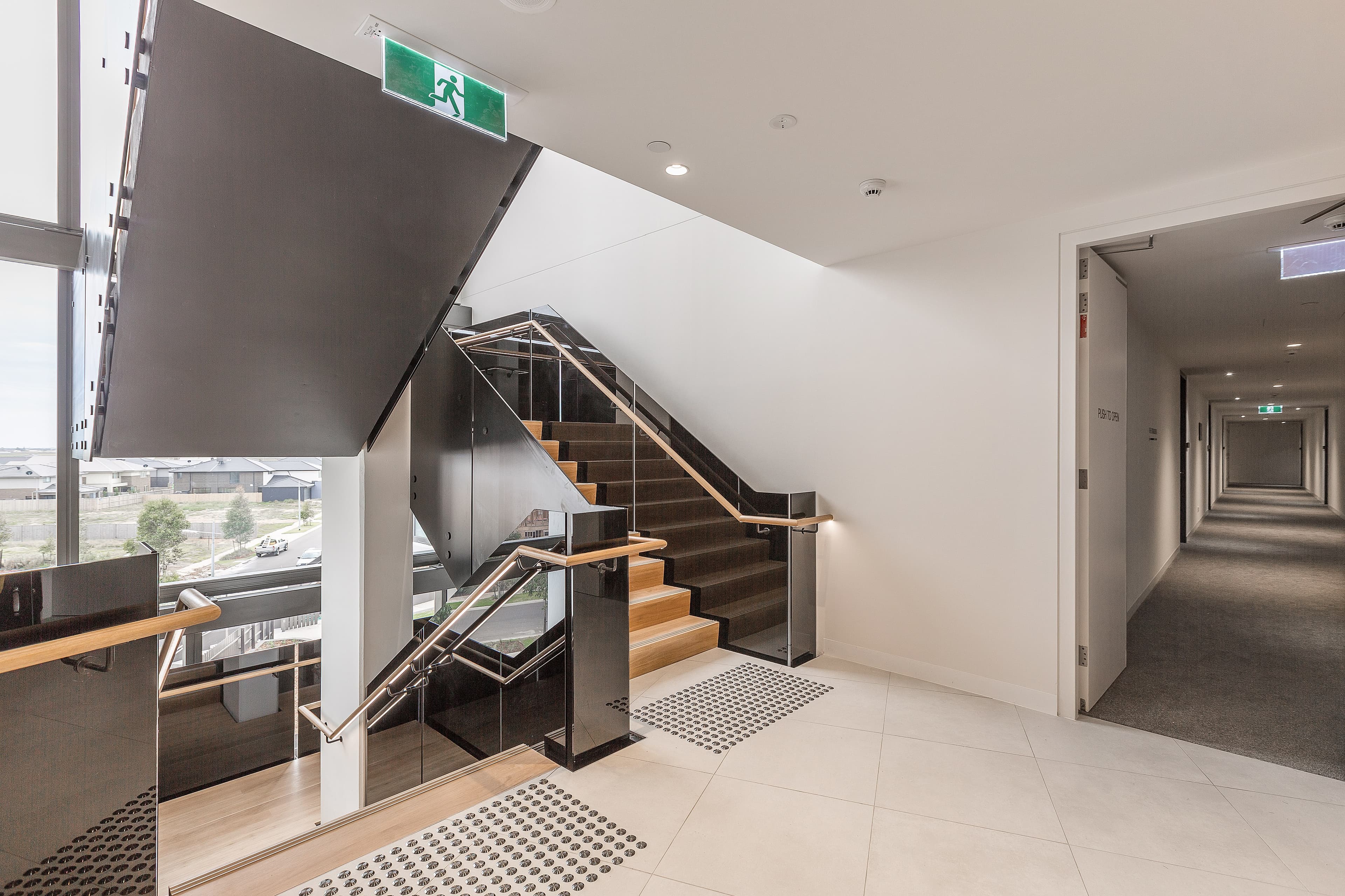 33 Quay WERRIBEE SOUTH 3030, Werribee South - Thumbnail 2
