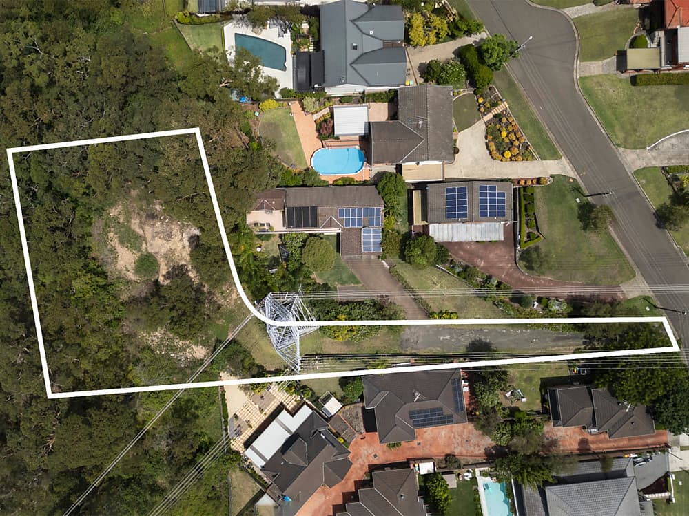 44 Taffs Avenue, Lugarno - Image 1