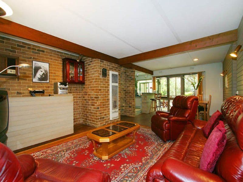 2 Byrd Court, Mount Waverley VIC 3149, Mount Waverley - Thumbnail 2