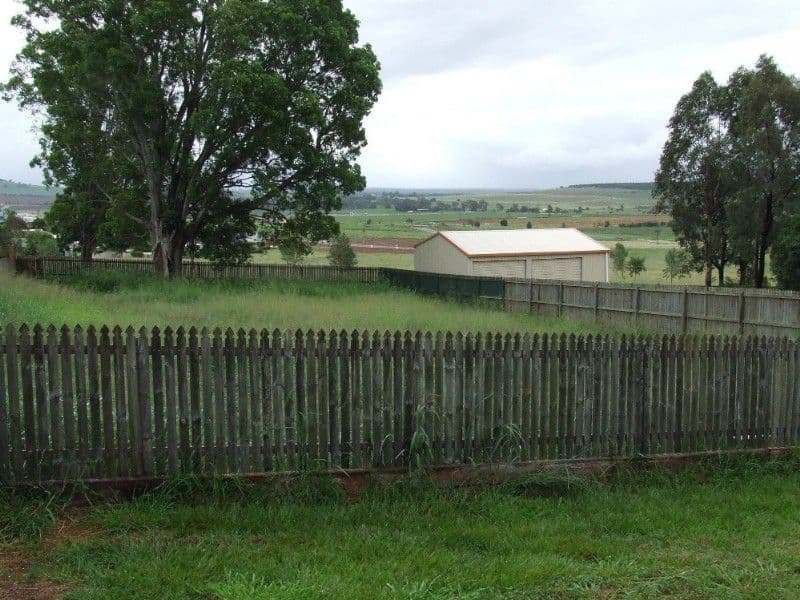 76 Moore Street, KINGAROY QLD 4610, Kingaroy - Thumbnail 2