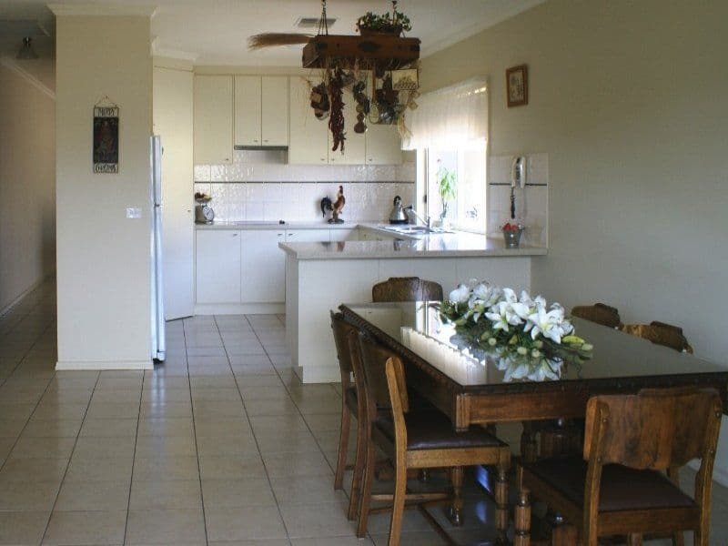 24 Belle Gardens, MILDURA VIC 3500, Mildura - Thumbnail 2