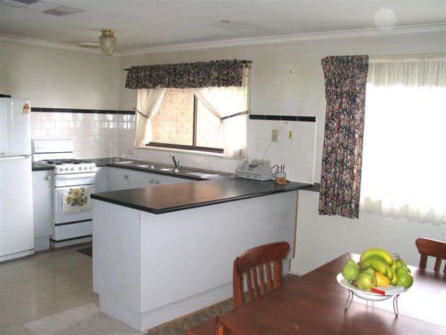 174 Martyn Street, Manunda - Thumbnail 2