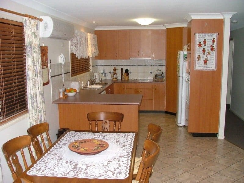 2 Devoncourt Road, CROWS NEST QLD 4355, Crows Nest - Thumbnail 3