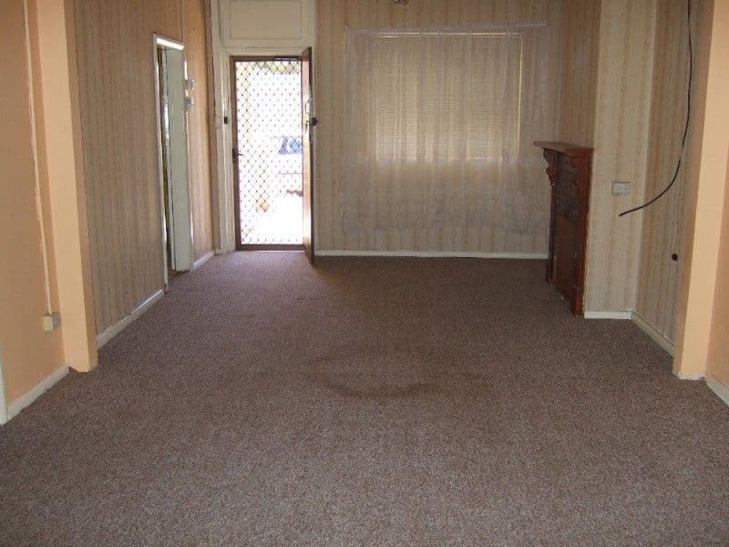 319 Mica Street, BROKEN HILL NSW 2880, Broken Hill - Thumbnail 5