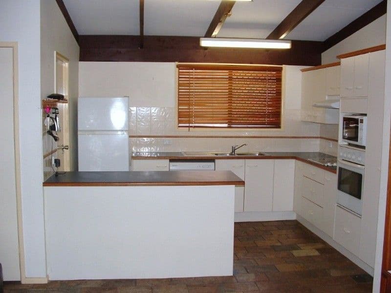 6 Light Street, SPRINGWOOD QLD 4127, Springwood - Thumbnail 2