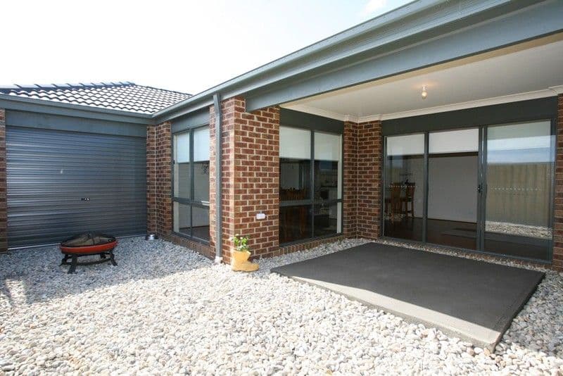 13 Azalea Avenue, PAKENHAM VIC 3810, Pakenham - Thumbnail 4