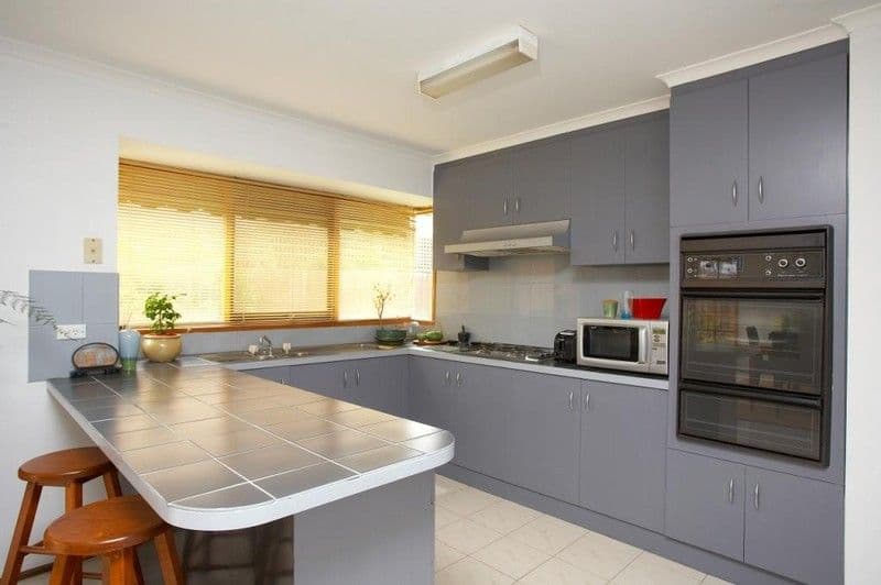 5 Walsingham Crescent, MELTON VIC 3337, Melton - Thumbnail 3