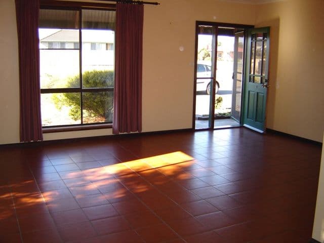 2/33 Davies Street, GEORGE TOWN TAS 7253, George Town - Thumbnail 3