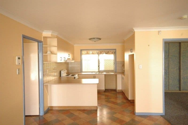 1 Sybyl Street, HARRISTOWN QLD 4350, Harristown - Thumbnail 4