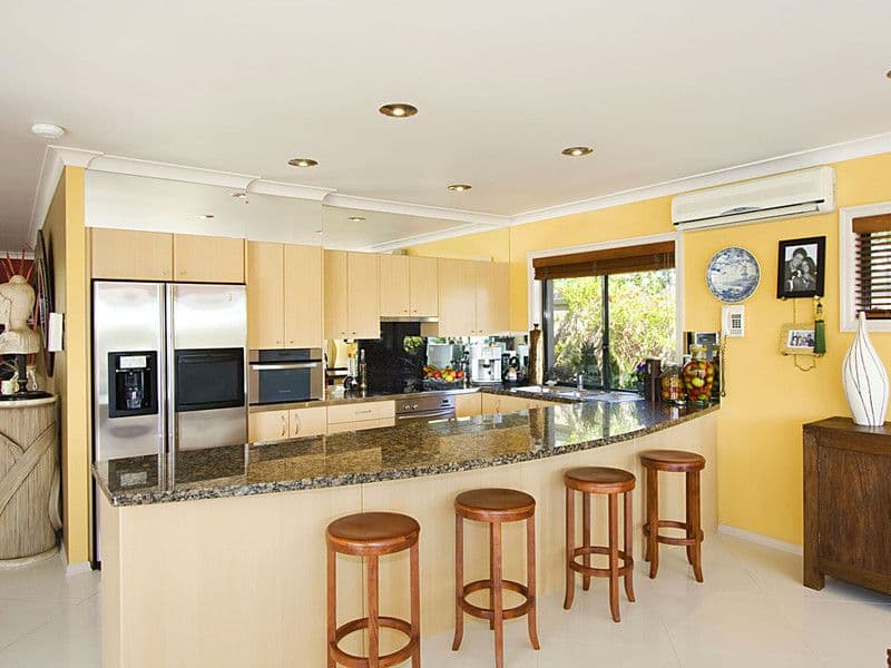 100 Upton Street, BUNDALL QLD 4217, Bundall - Thumbnail 4