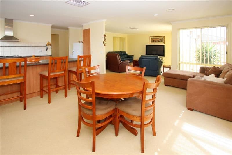 2 Sunrise Drive, HILLSIDE VIC 3037, Hillside - Thumbnail 6