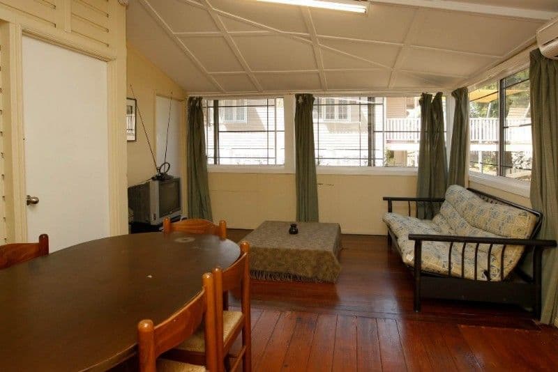 142 Queens Road, HERMIT PARK QLD 4812, Hermit Park - Thumbnail 5