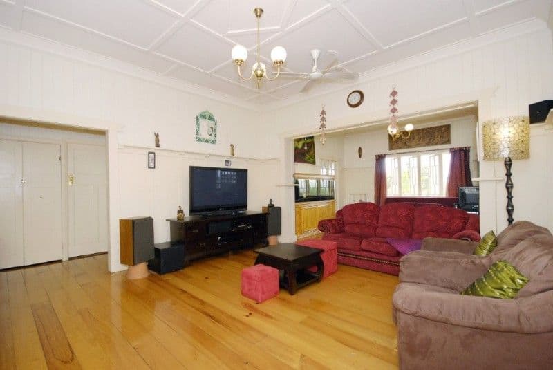 36 Glenfern Avenue, KEDRON QLD 4031, Kedron - Thumbnail 5