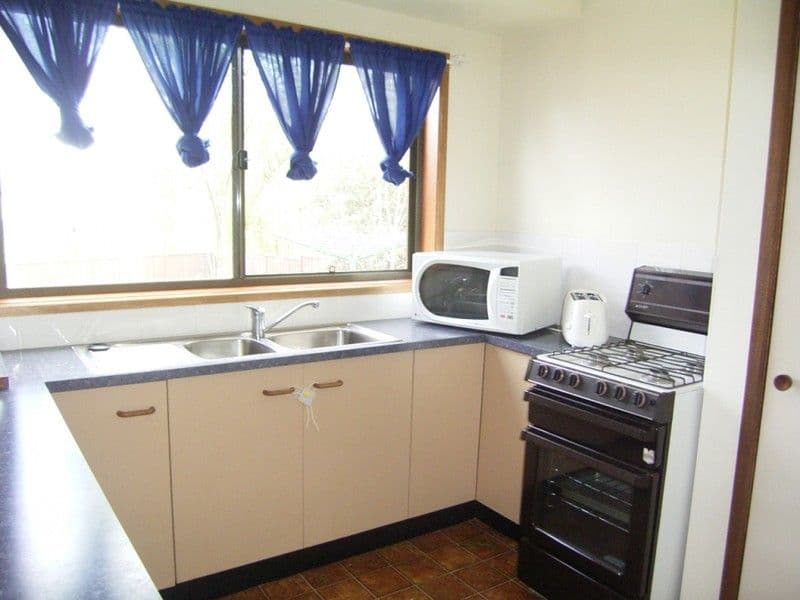 679 Belgravia Avenue, ALBURY NSW 2640, Albury - Thumbnail 3