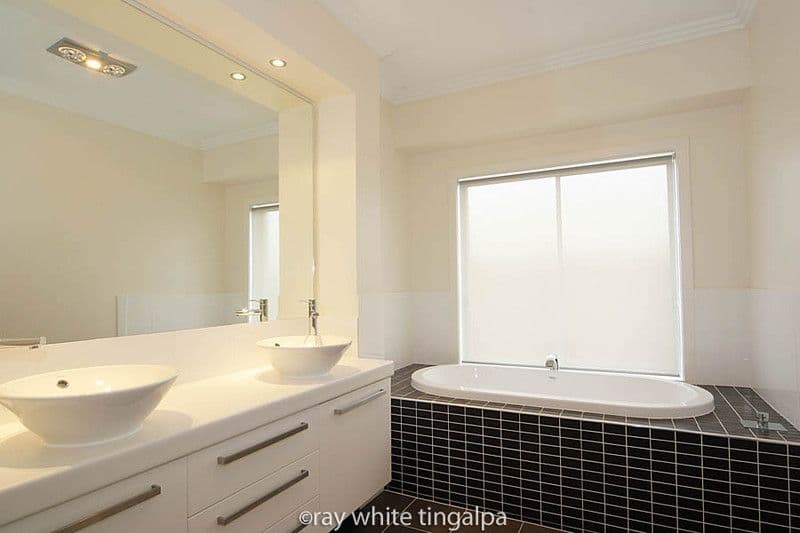 10 Red Gum Crescent, WAKERLEY QLD 4154, Wakerley - Thumbnail 7