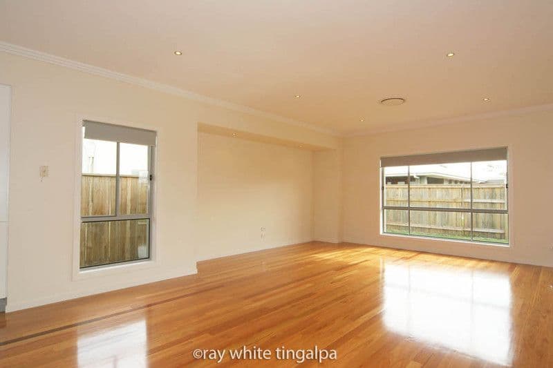 10 Red Gum Crescent, WAKERLEY QLD 4154, Wakerley - Thumbnail 2