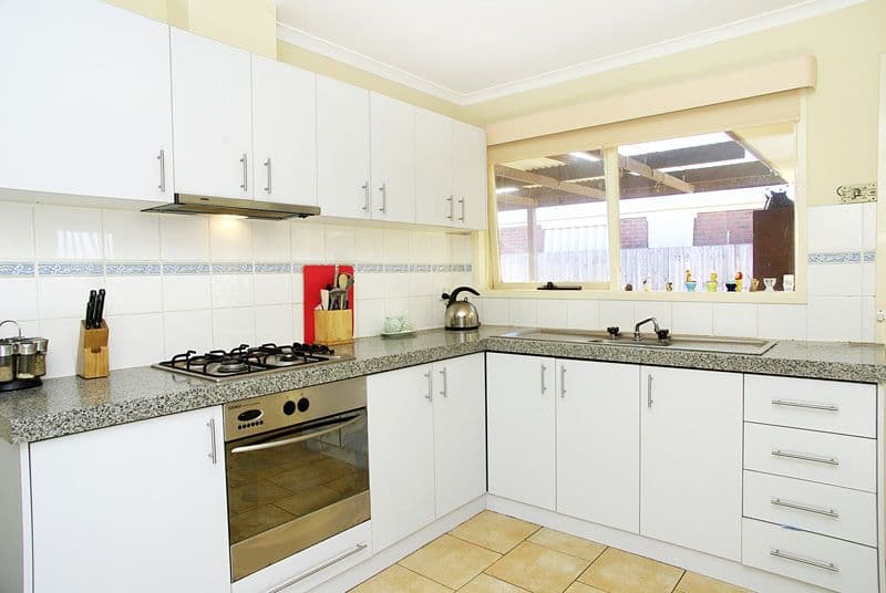 13 Rockley Close, CORIO VIC 3214, Corio - Thumbnail 2
