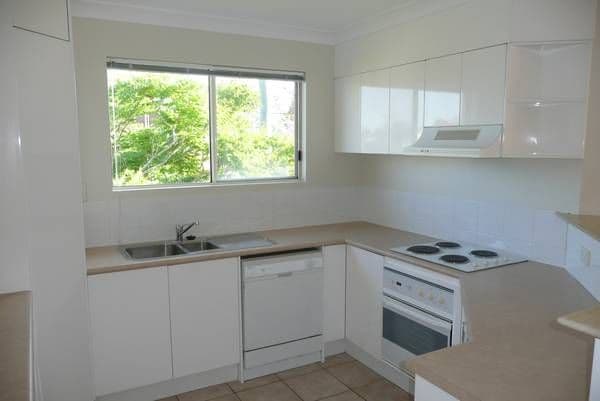 1 Hillsdon Road, TARINGA QLD 4068, Taringa - Thumbnail 2