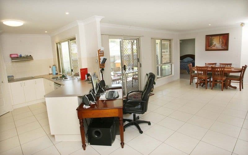 15 Wirra Circuit, WYNNUM WEST QLD 4178, Wynnum West - Thumbnail 2