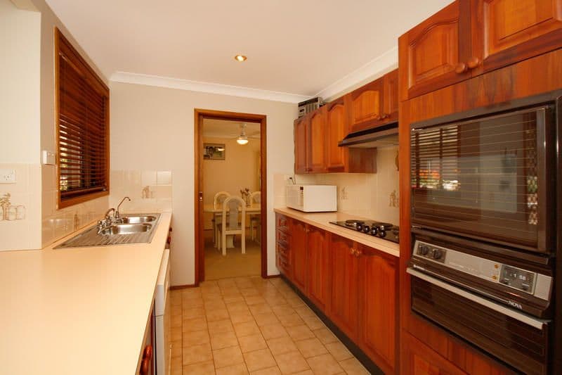 92 Albatross Circuit, WORONORA HEIGHTS NSW 2233, Woronora Heights - Thumbnail 5