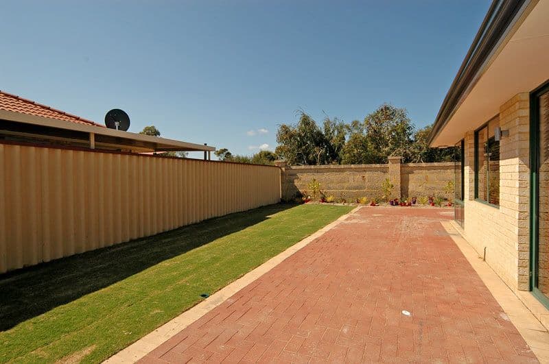 61 Courtland Crescent, REDCLIFFE WA 6104, Redcliffe - Thumbnail 7