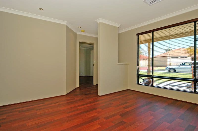 61 Courtland Crescent, REDCLIFFE WA 6104, Redcliffe - Thumbnail 8