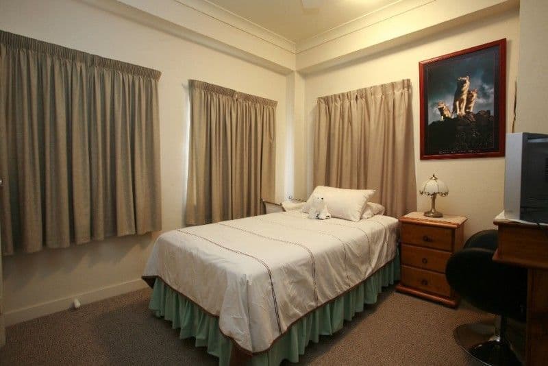 136 Queens Road, HERMIT PARK QLD 4812, Hermit Park - Thumbnail 5