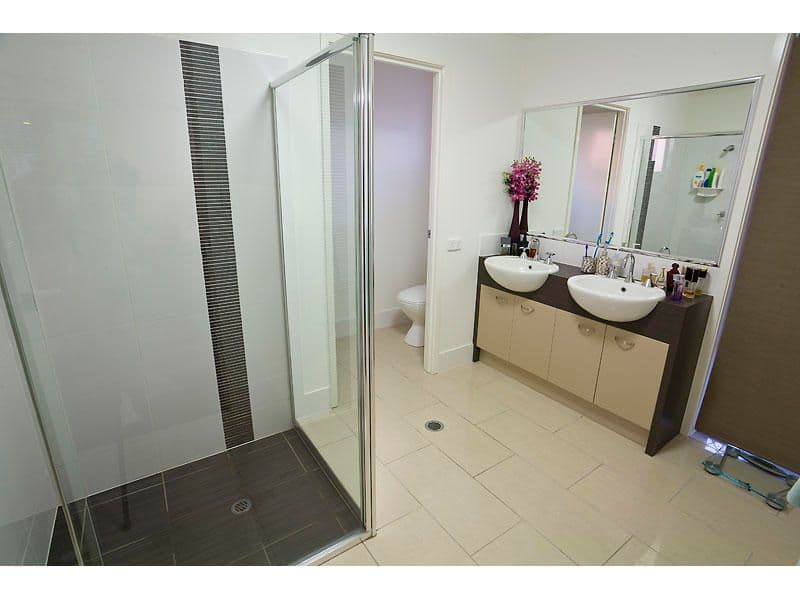5 Hillview Crescent, LITTLE MOUNTAIN QLD 4551, Little Mountain - Thumbnail 8