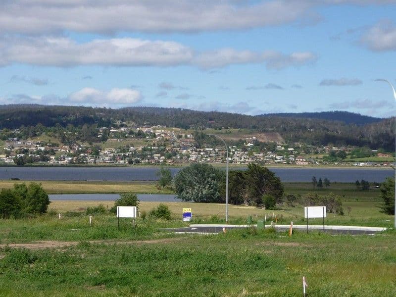 215 Alanvale Road, NEWNHAM TAS 7248, Newnham - Thumbnail 3