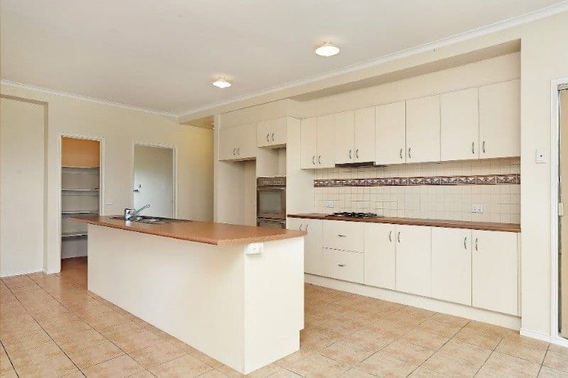 17 Hopkins Pass, PAKENHAM VIC 3810, Pakenham - Thumbnail 4