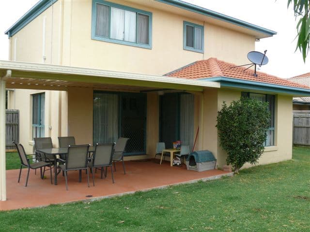 16 Hialeah Crescent, HELENSVALE QLD 4212, Helensvale - Thumbnail 4