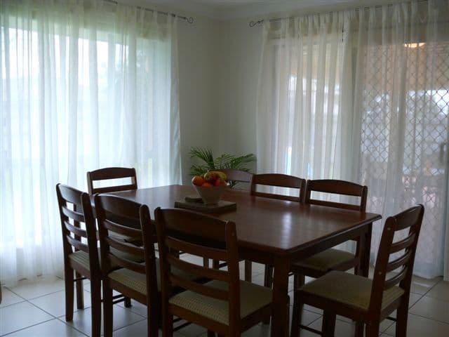 16 Hialeah Crescent, HELENSVALE QLD 4212, Helensvale - Thumbnail 6