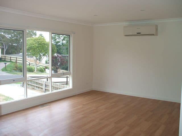 18 DUNOON Street, MOOROOLBARK VIC 3138, Mooroolbark - Thumbnail 3