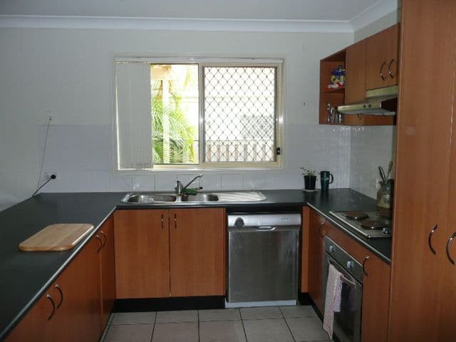 35 Rivermeadows Drive, UPPER COOMERA QLD 4209, Upper Coomera - Thumbnail 3