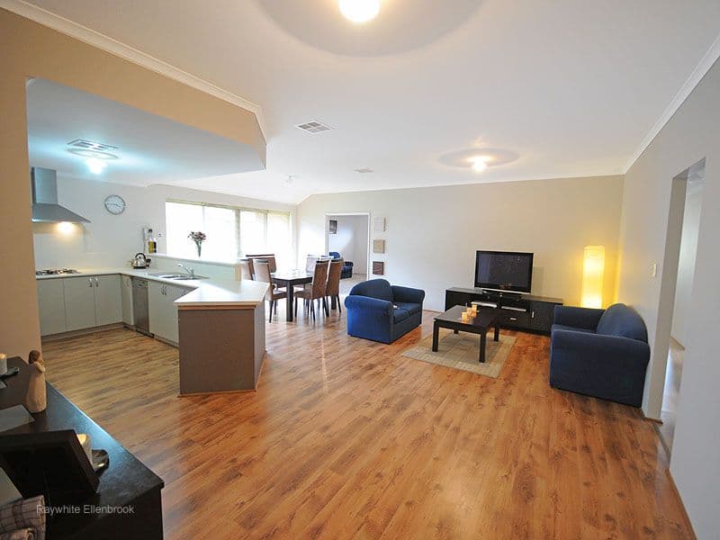 16 Whitehart Entrance, AVELEY WA 6069, Aveley - Thumbnail 5
